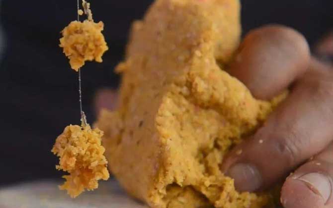 鱼饵怎么挂钩不掉？主要有两种方法，一种是拉饵，一种是搓饵！-第2张图片