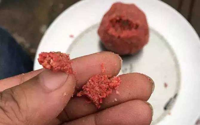 螺鲤2号野钓怎么开饵？“老三样”最经典，可兼钓鲫鱼和鲤鱼！-第5张图片